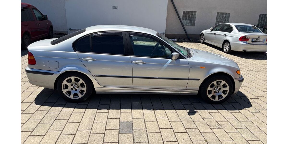 BMW 320 281.000 km 1.390 &euro; Neuried 77743