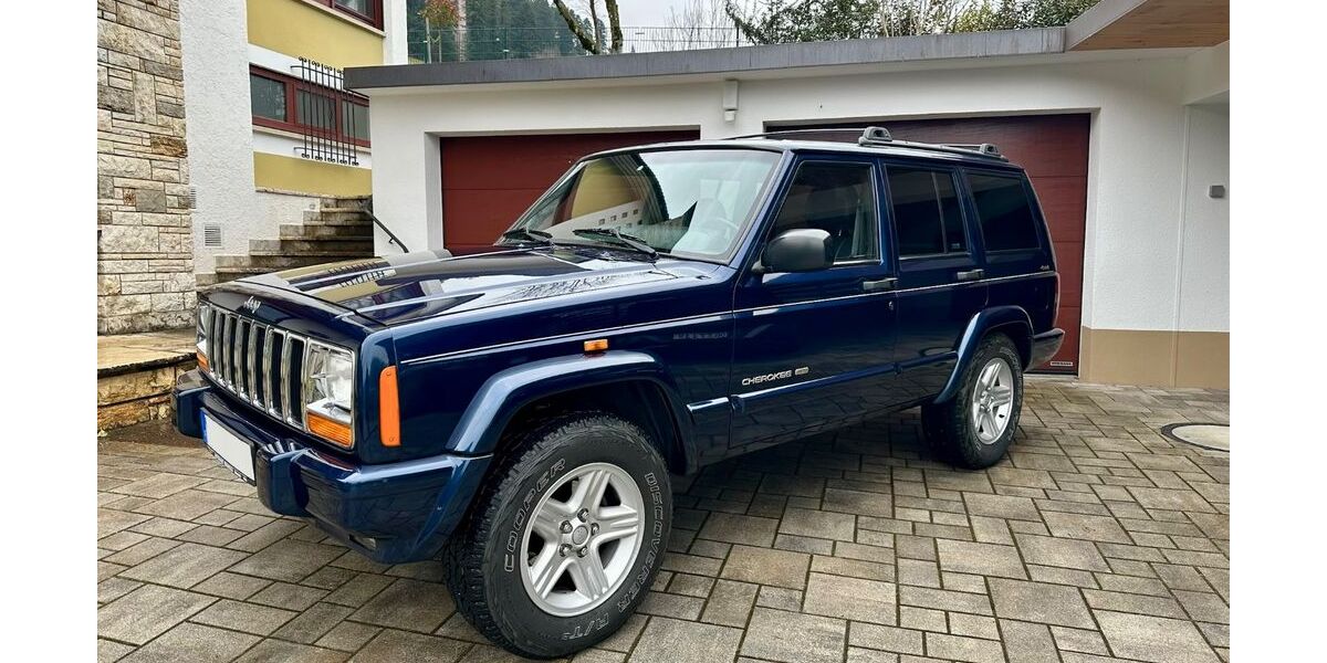 Jeep Cherokee 170.700 km 21.500 &euro; Hausach 77756