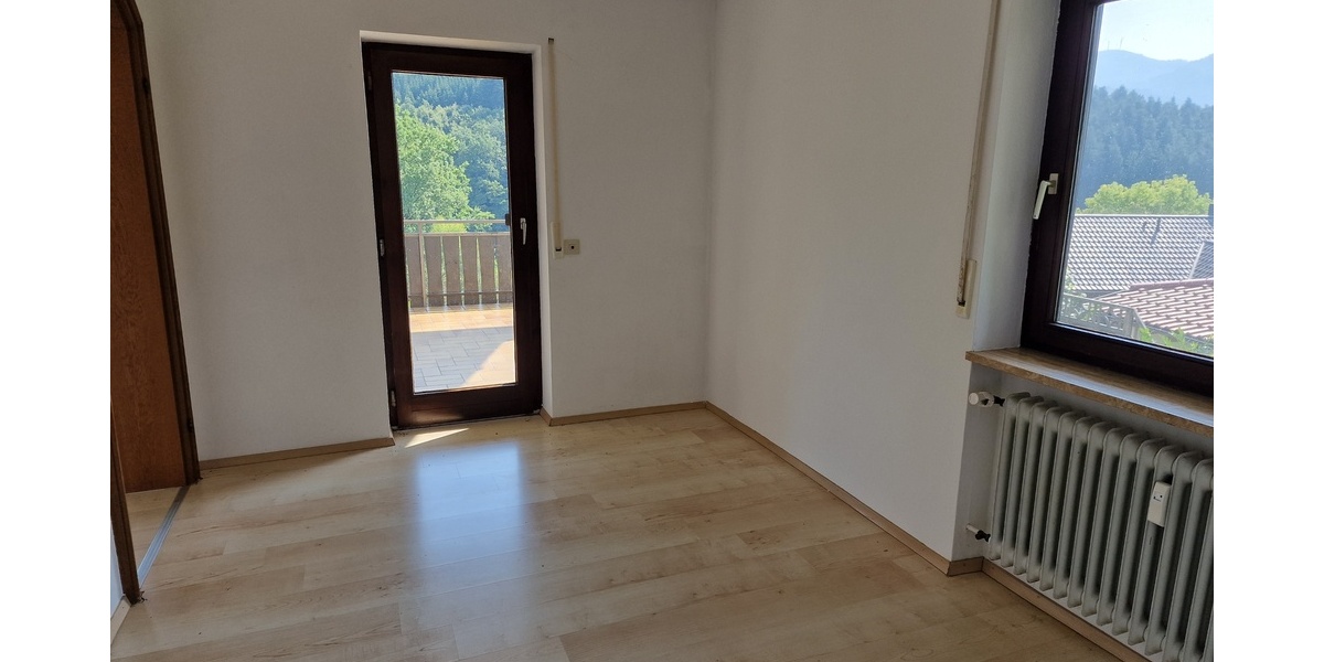 Geräumiges, günstiges 3 Mehrfamilienhaus in Zell am Harmersbach - Mehrfamilienhaus, Wohnhaus Zell am Harmersbach Unterharmersbach | Angebot:22254961