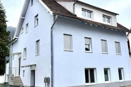 Haus Seelbach - 12 Zimmer, 283 m&sup2;, 685.000&euro; | Angebot:26028261