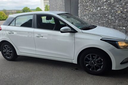 Hyundai i20 60.000 km 8.880 &euro; Offenburg- Zunsweier 77656