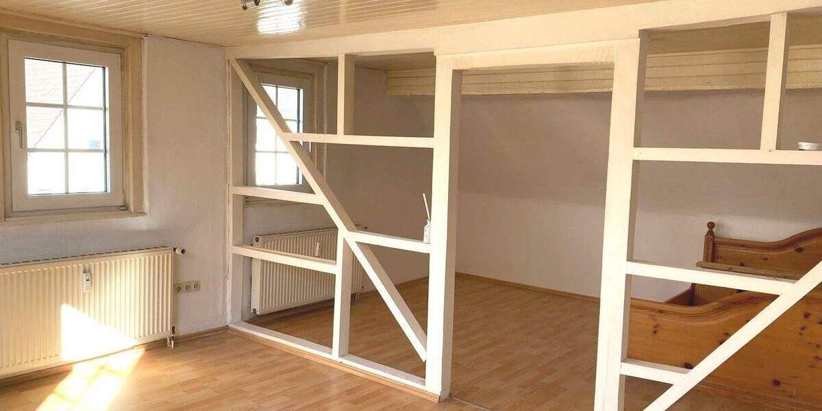 Einfamilienhaus Friesenheim - 8 Zimmer, 205 m&sup2;, 205.000&euro; | Angebot:25778877