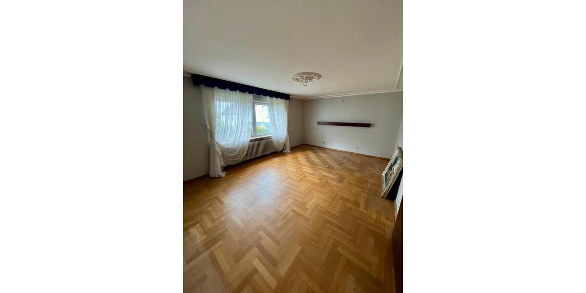 Einfamilienhaus Lahr (Schwarzwald) - 6 Zimmer, 215 m&sup2;, 495.000&euro; | Angebot:26115174