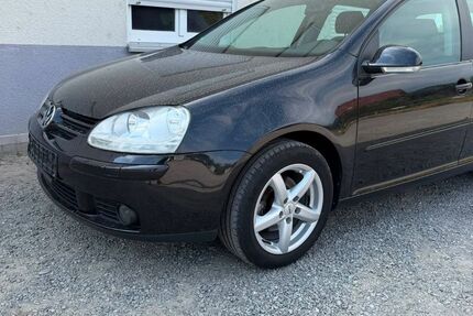 VW Golf 181.000 km 2.950 &euro; Offenburg 77656