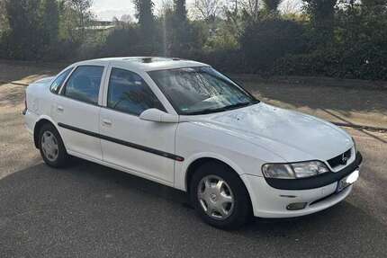 Opel Vectra 61.750 km 2.200 &euro; Willstätt 77731