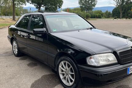 Mercedes-Benz C 180 202.000 km 8.300 &euro; Bühlertal 77830