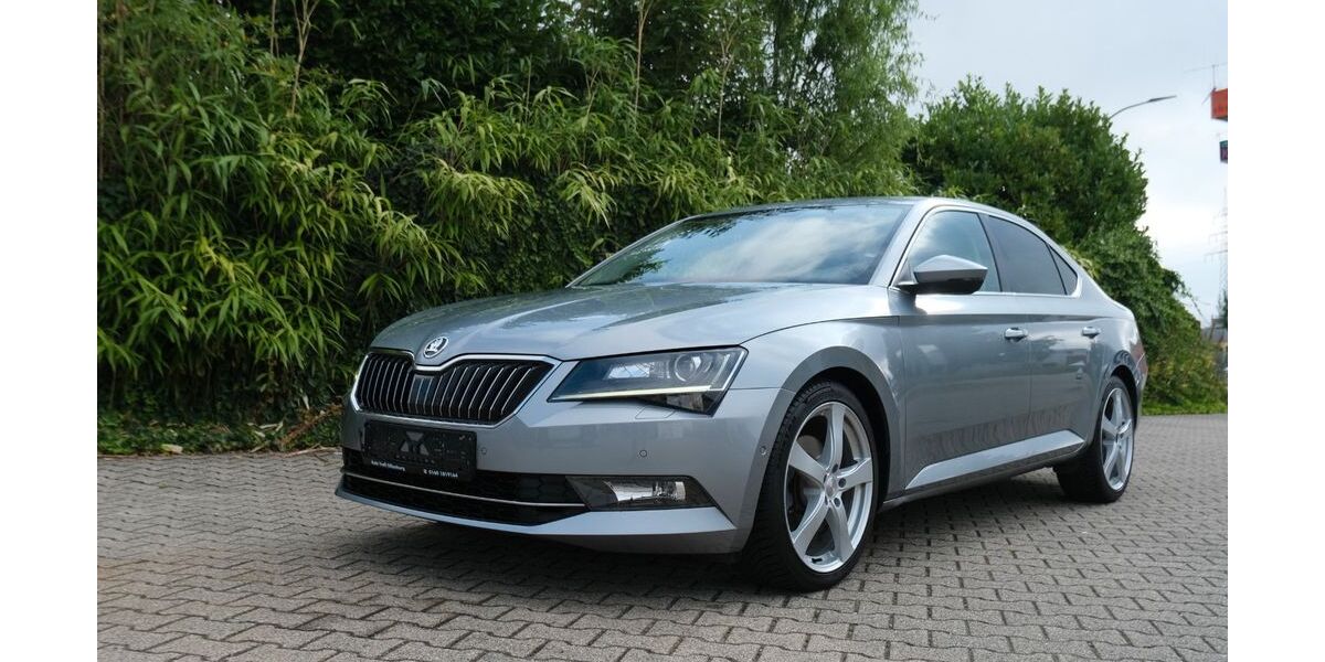 Skoda Superb 218.000 km 13.900 &euro; Offenburg 77656