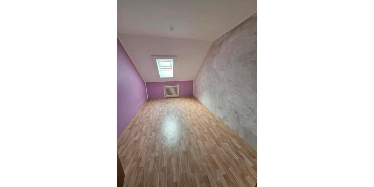 Dachgeschoßwohnung Zell am Harmersbach - 4 Zimmer, 99 m&sup2;, 300.000&euro; | Angebot:27008593