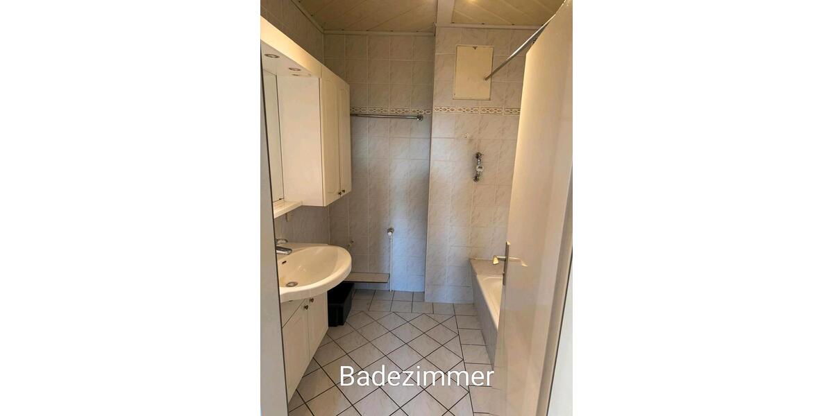 Etagenwohnung Lahr (Schwarzwald) - 3 Zimmer, 82 m&sup2;, 200.000&euro; | Angebot:26019887