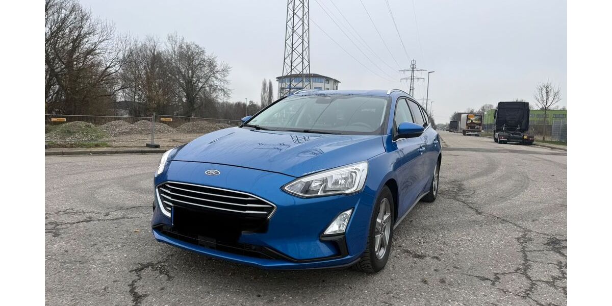 Ford Focus 81.000 km 8.999 &euro; lahr 77933