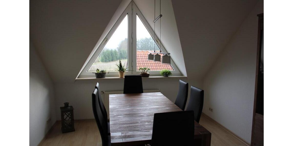 Dachgeschoßwohnung Bühl - 4 Zimmer, 110 m&sup2;, 1.150&euro; | Angebot:25960850