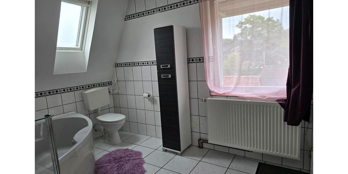 Etagenwohnung Friesenheim - 3 Zimmer, 100 m&sup2;, 1.200&euro; | Angebot:26042454
