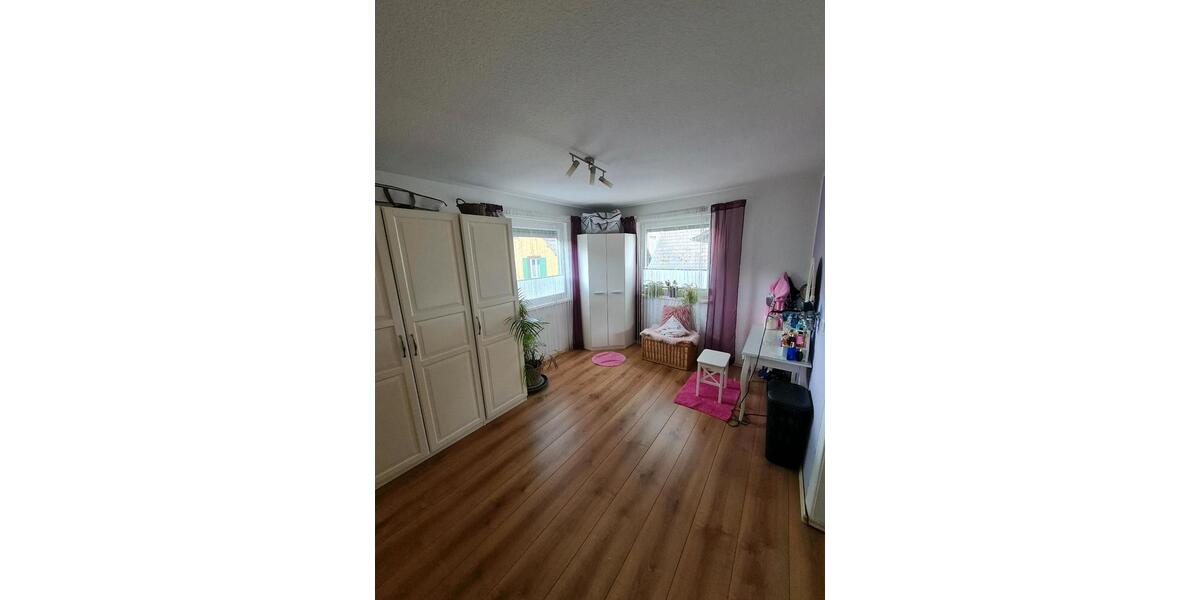 Einfamilienhaus Friesenheim - 5 Zimmer, 120 m&sup2;, 330.000&euro; | Angebot:26582582