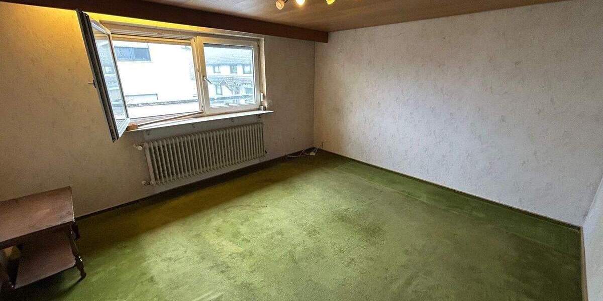 Einfamilienhaus Achern Sasbachried - 7 Zimmer, 173 m&sup2;, 225.000&euro; | Angebot:25703729