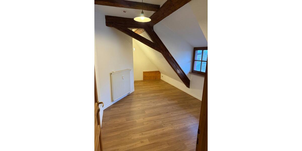 Dachgeschoßwohnung Kehl - 1 Zimmer, 10 m&sup2;, 400&euro; | Angebot:25225174