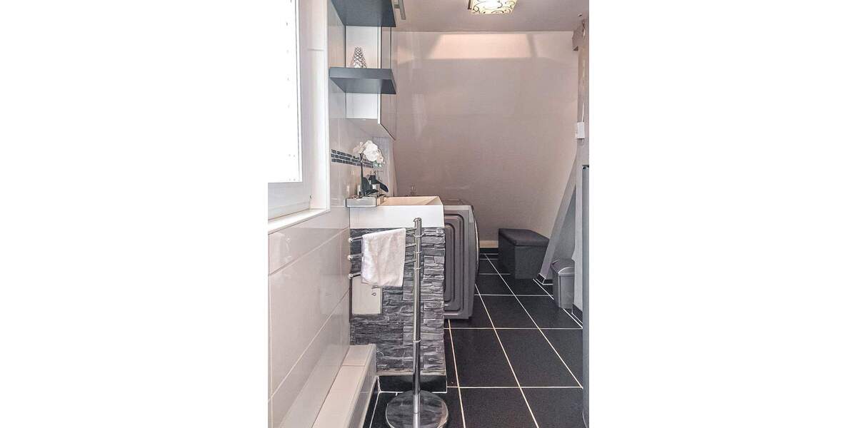 Einfamilienhaus Friesenheim - 6 Zimmer, 148 m&sup2;, 199.000&euro; | Angebot:25694421