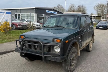 Lada Niva 87.000 km 1.999 &euro; lahr 77933