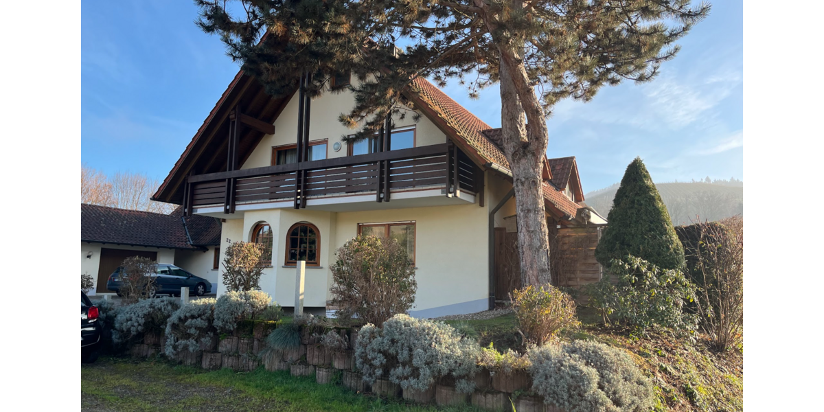 Etagenwohnung Durbach - 3 Zimmer, 120 m&sup2;, 275.000&euro; | Angebot:24157437